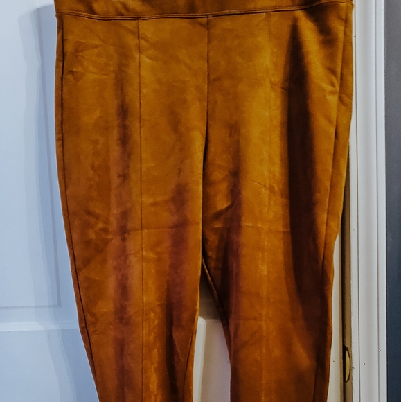 Old Navy Pants - Old navy suede pants